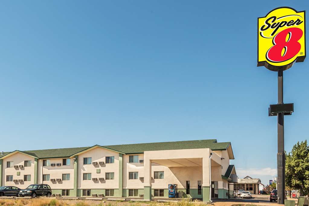 Super 8 By Wyndham Pueblo Hotel Exterior photo